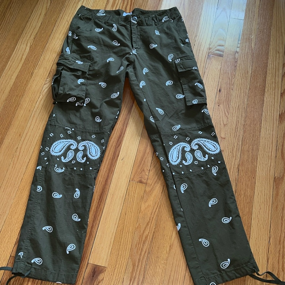 EPTM Mens size 3432 Olive Green cargo pants